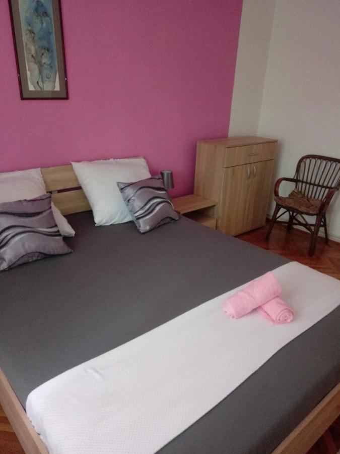 Apartmani Ketryn Crikvenica Eksteriør bilde