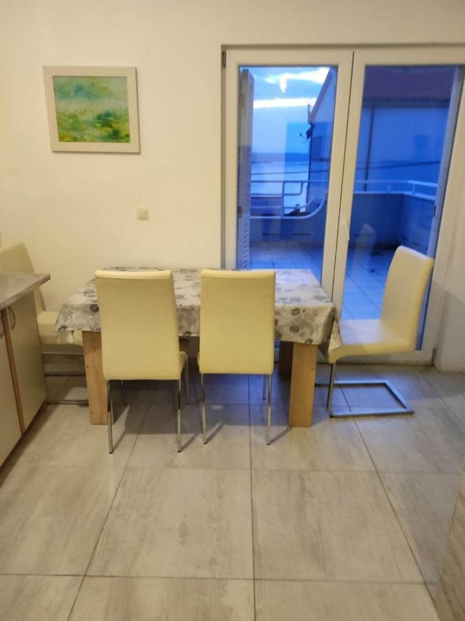Apartmani Ketryn Crikvenica Eksteriør bilde