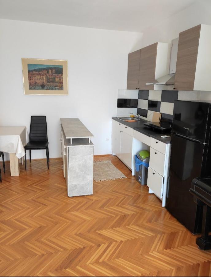 Apartmani Ketryn Crikvenica Eksteriør bilde
